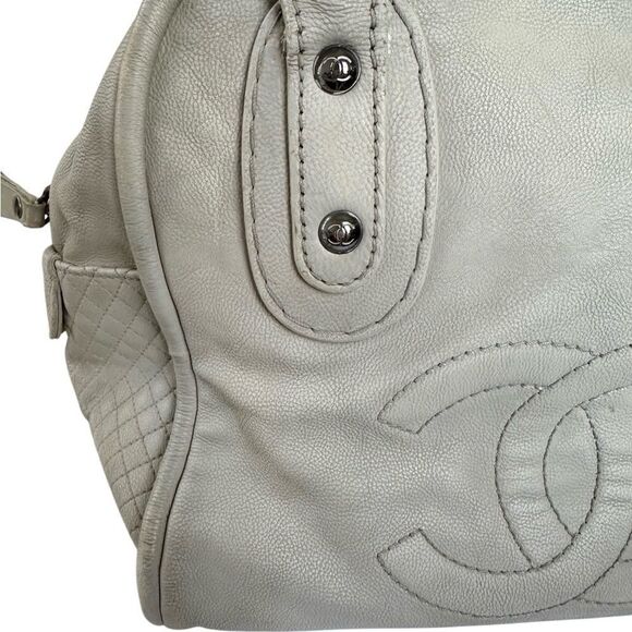 Chanel White Satchel with Iconic CC Logo - Picture 6 of 11